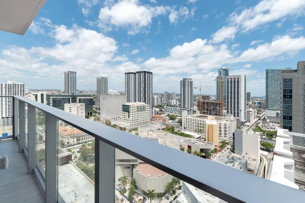 Amazing 2 Bedroom 30Th Floor Downtown Free Parking Miami Exterior foto